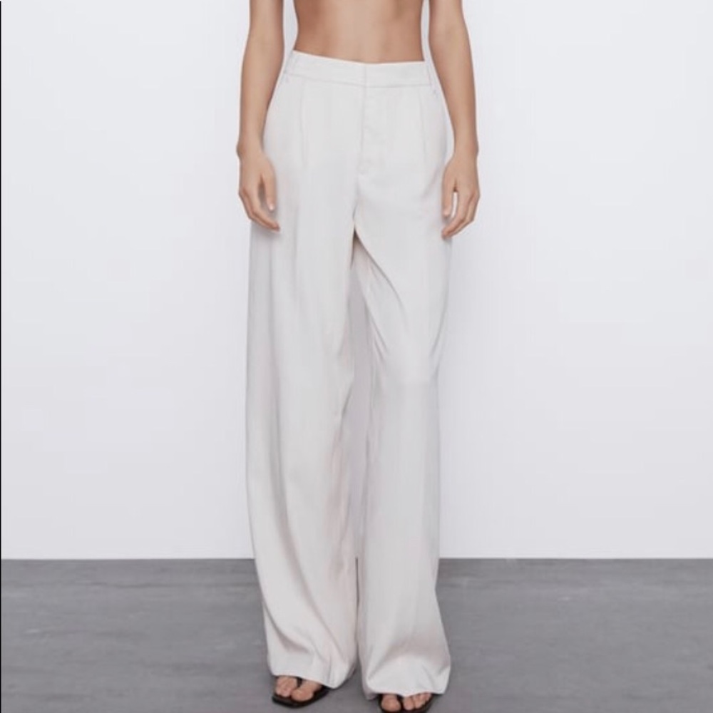 🆕 ZARA Wide Leg Pleated Pants